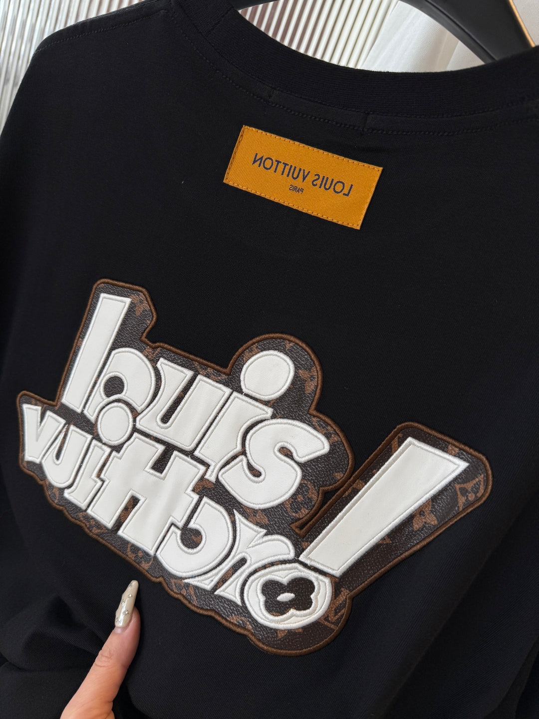 EMBROIDERED LEATHER COTTON T-SHIRT