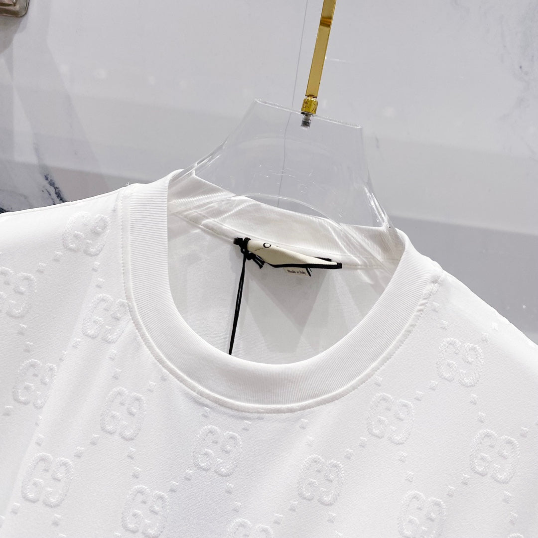 3D embossed cotton T-shirt