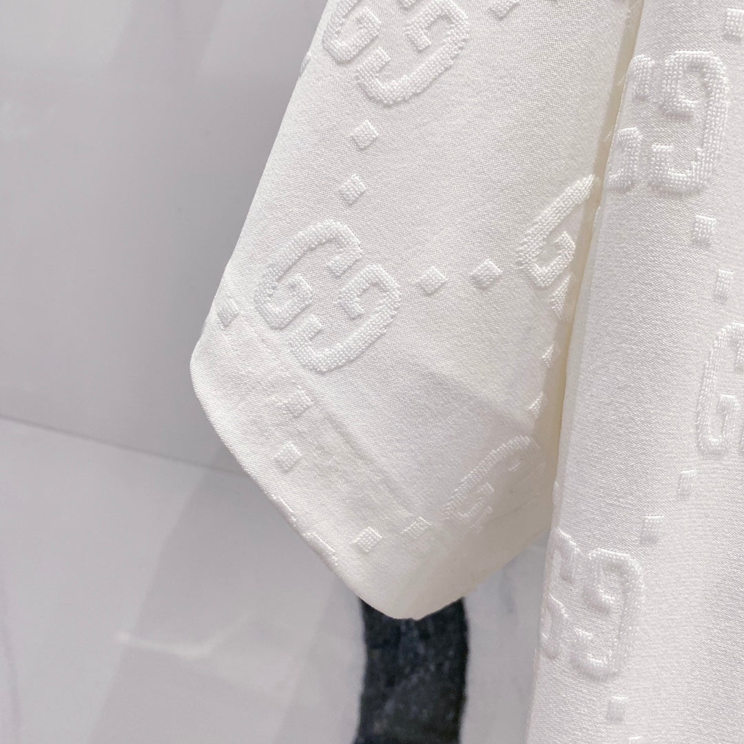 3D embossed cotton T-shirt