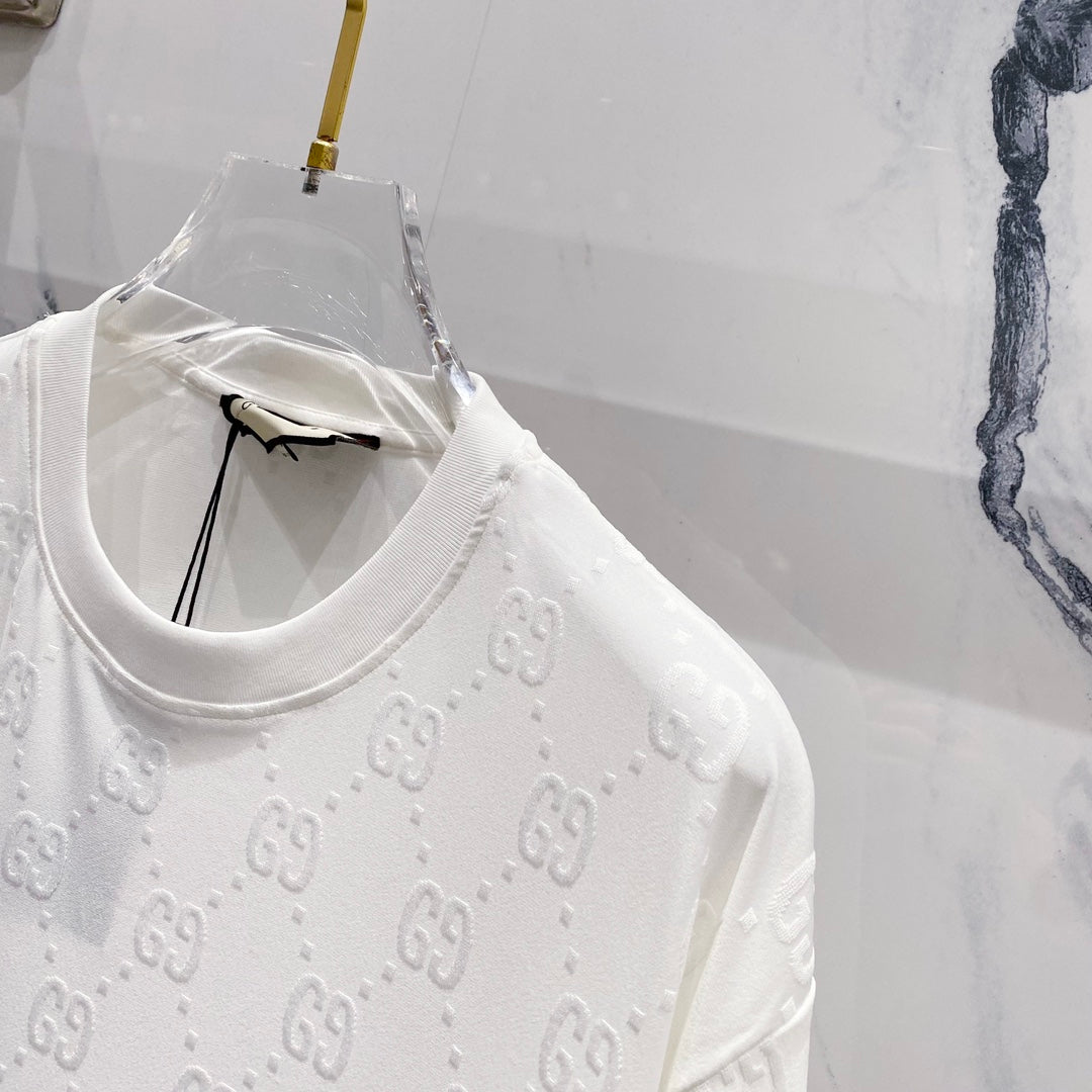 3D embossed cotton T-shirt