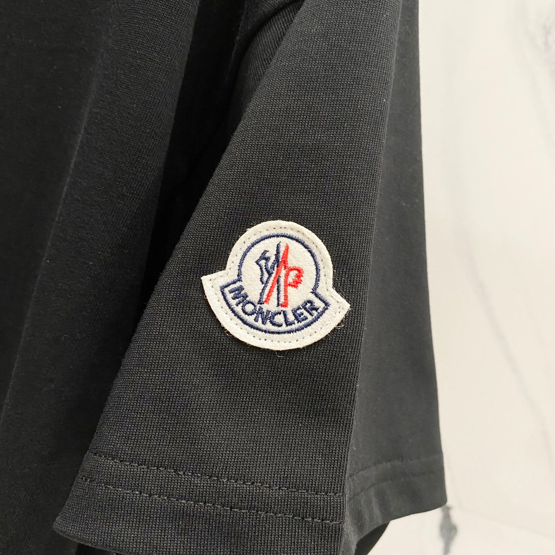 Neck embroidery cotton T-shirt