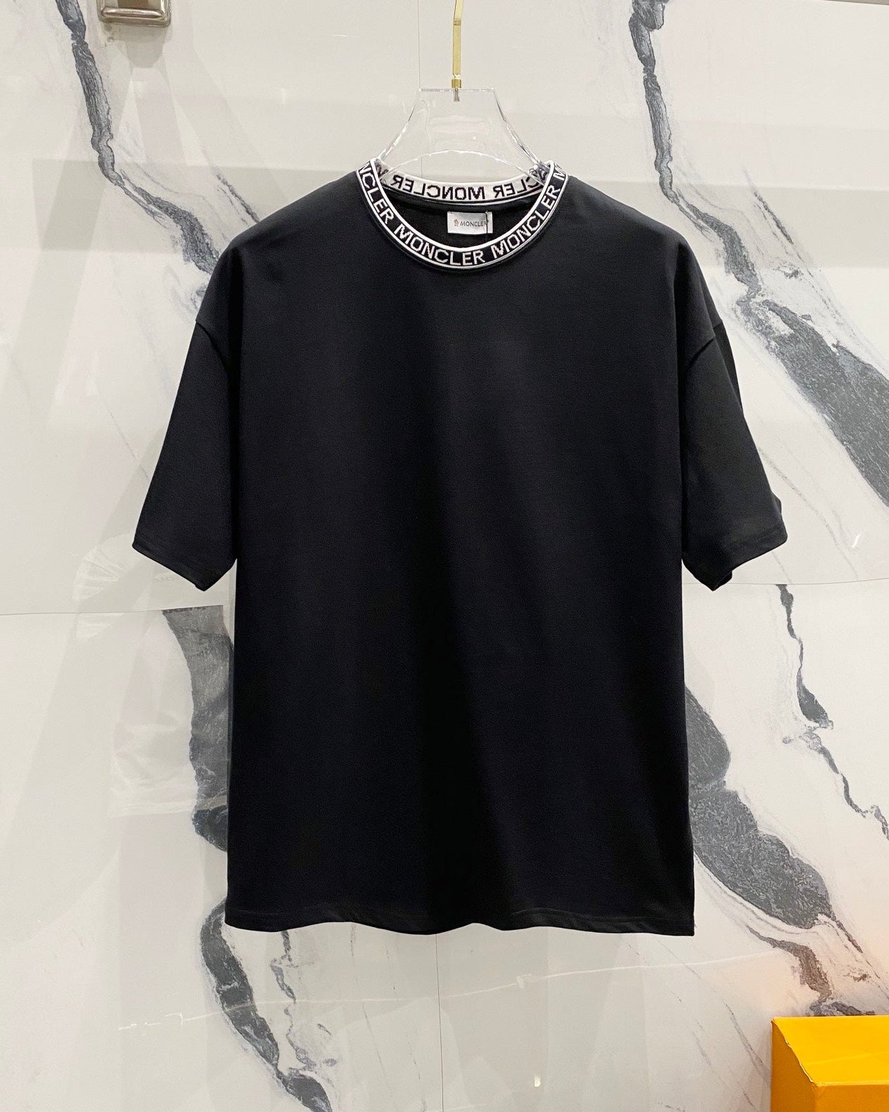 Neck embroidery cotton T-shirt