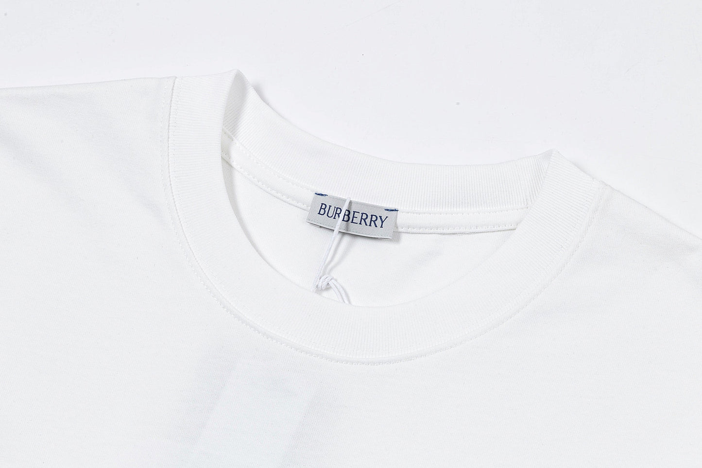 Wheat ear crown embroidered T-shirt