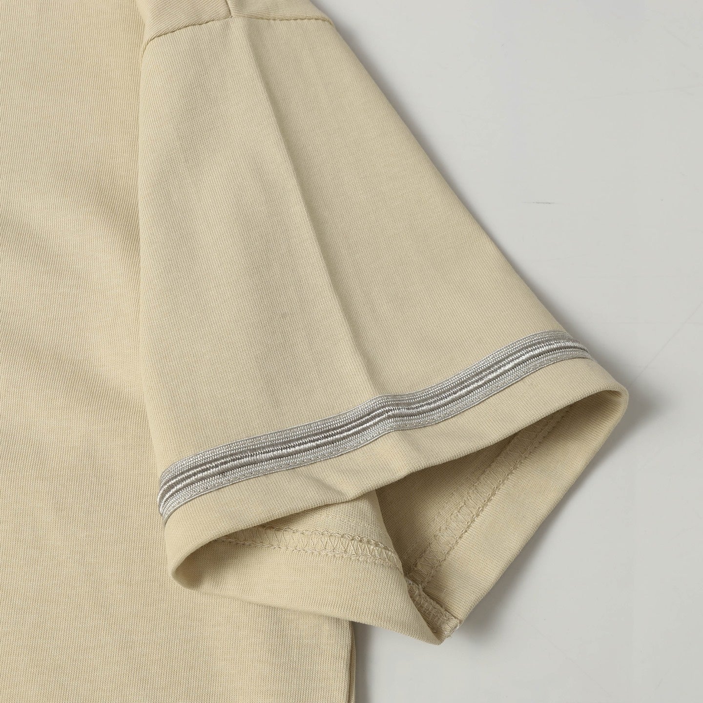 Cotton T-shirt with embroidered cuffs