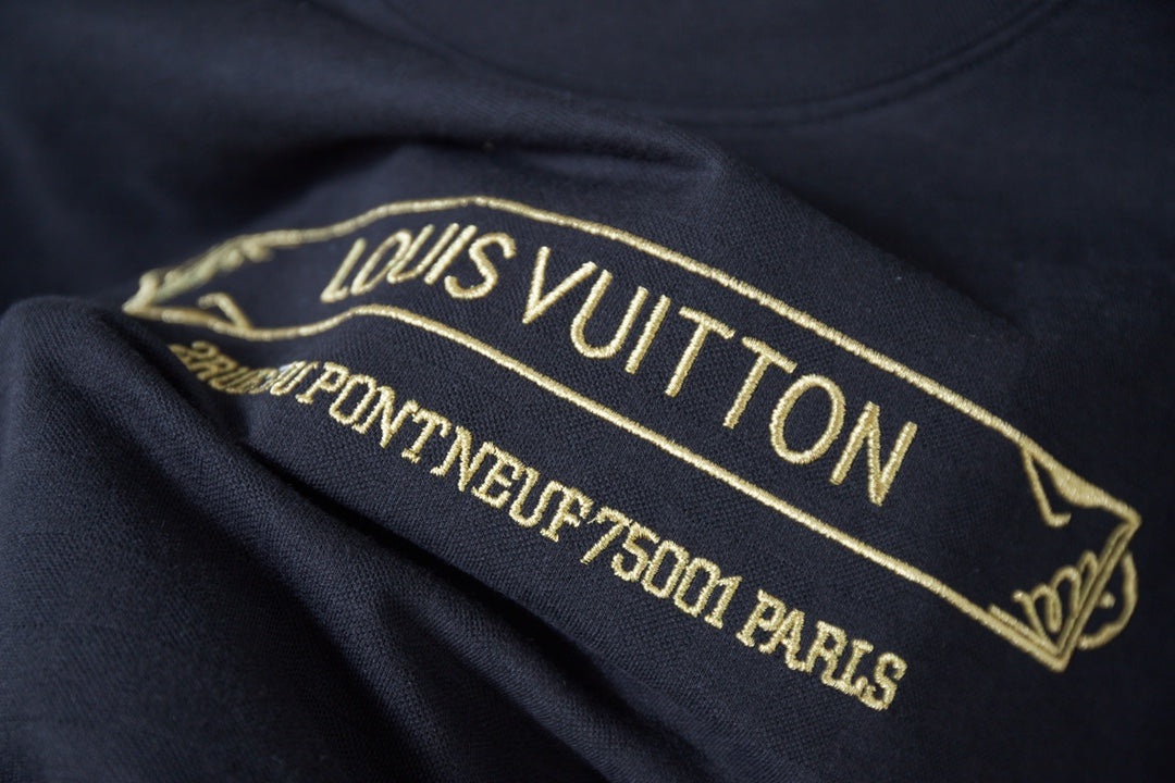 Fashionable Embroidered Gold Label Cotton T-shirt