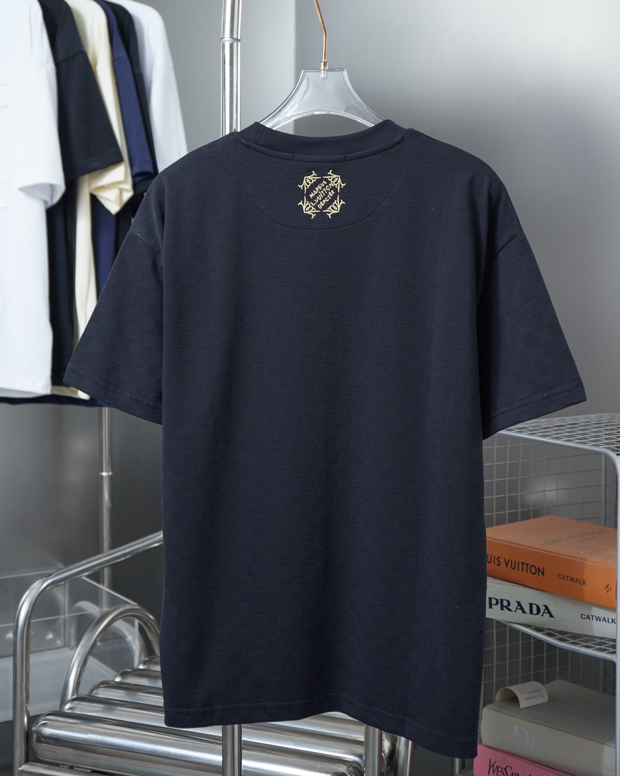 Fashionable Embroidered Gold Label Cotton T-shirt