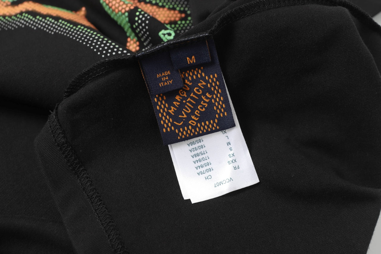 Fashion embroidered T-shirt